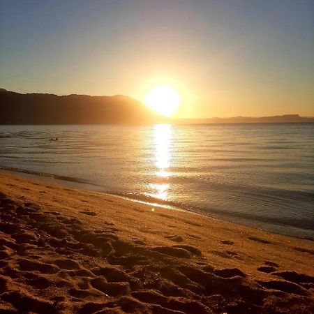 Pe Na Areia, Casa Na Praia De Frente Para O Mar Florianópolis Εξωτερικό φωτογραφία