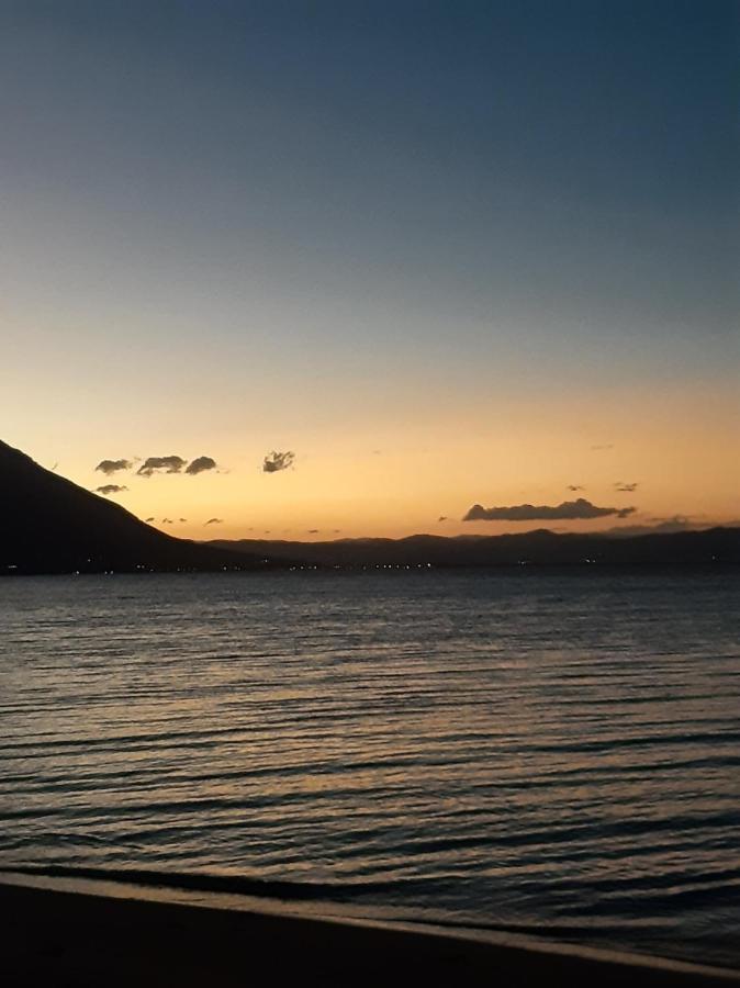 Pe Na Areia, Casa Na Praia De Frente Para O Mar Florianópolis Εξωτερικό φωτογραφία