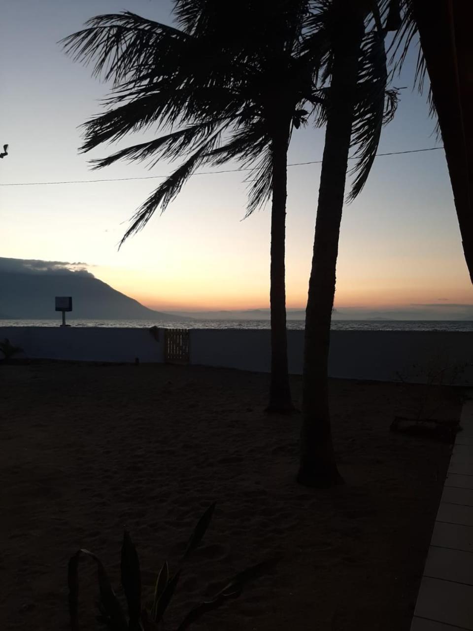 Pe Na Areia, Casa Na Praia De Frente Para O Mar Florianópolis Εξωτερικό φωτογραφία